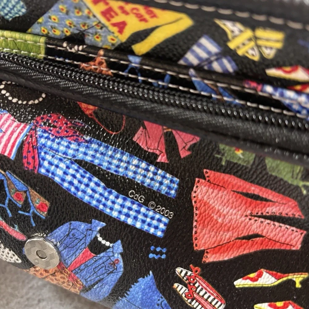⁠Vtg 2003 Sydney Love Fashion Print Crossbody Shoulder Bag Purse Y2K Novelty